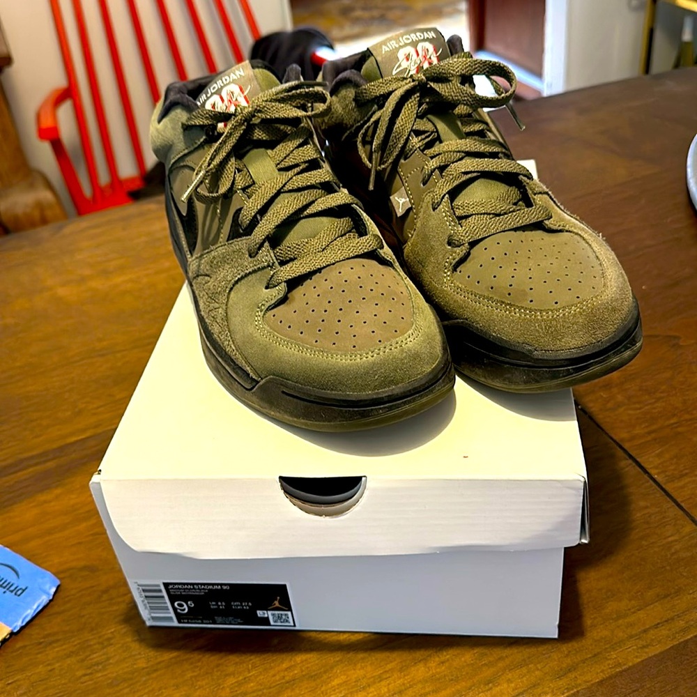 Nike Jordan Stadium 90. Men’s size 9.5. Brand new. Worn three times.